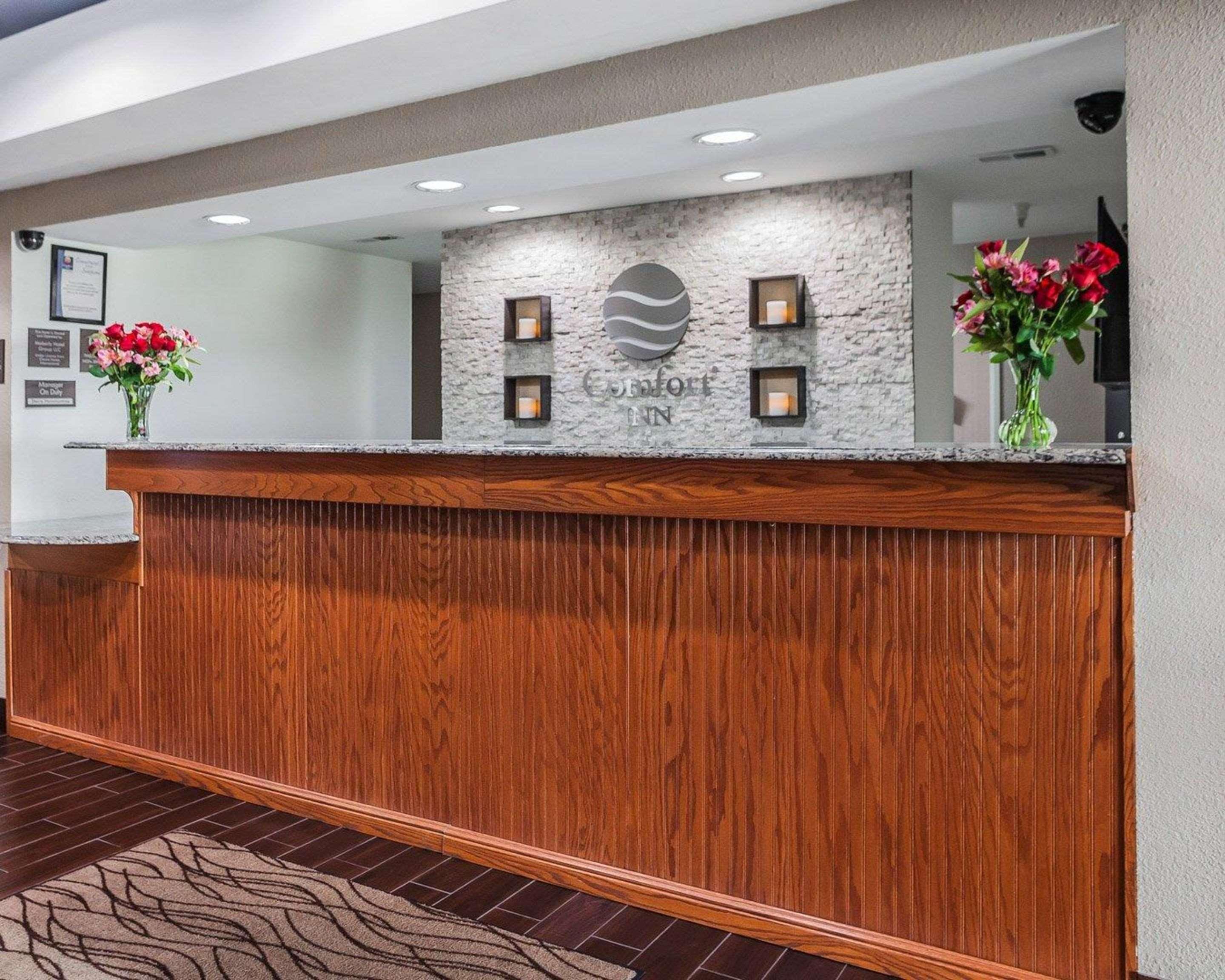Comfort Inn & Suites Moberly Exterior photo