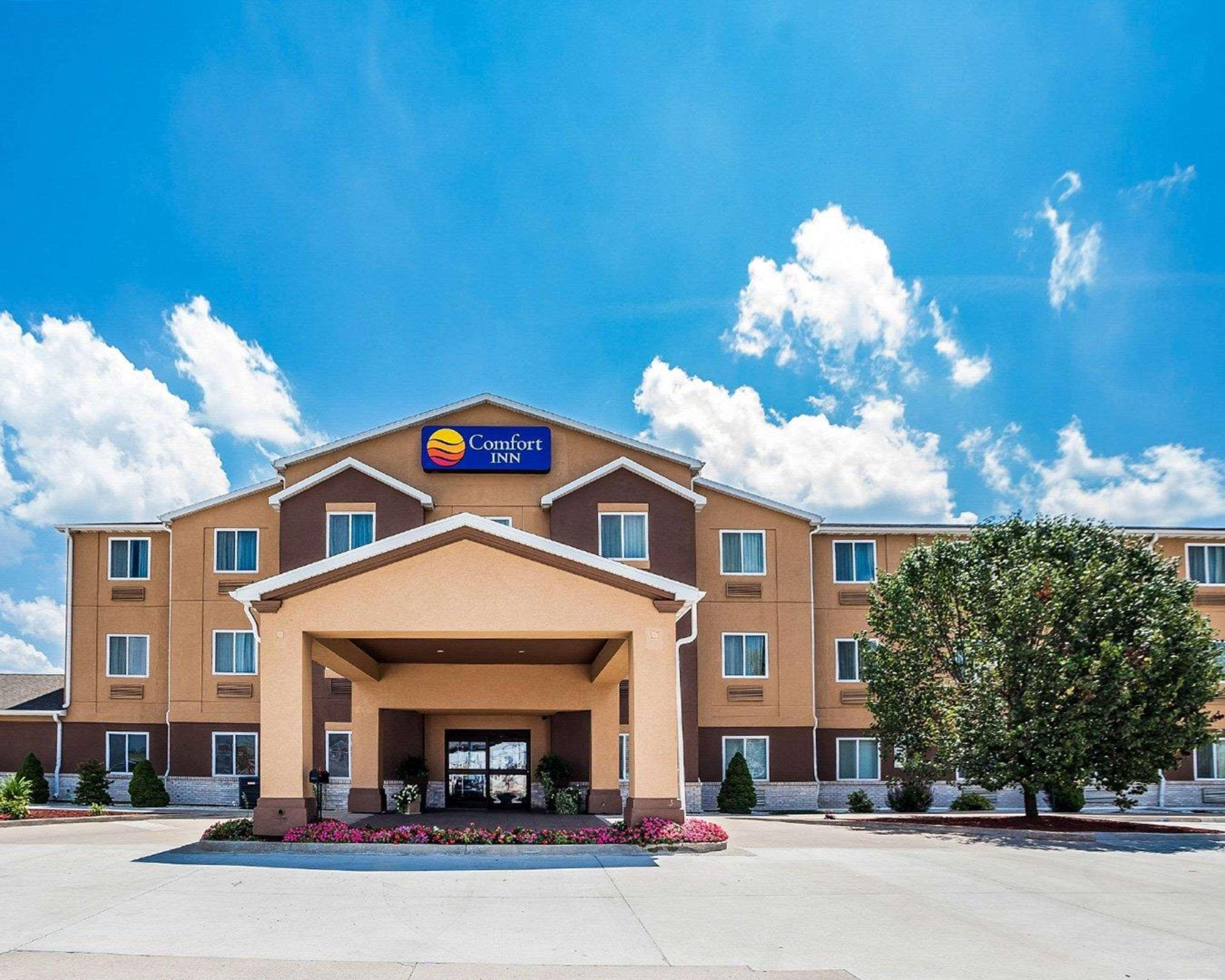 Comfort Inn & Suites Moberly Exterior photo